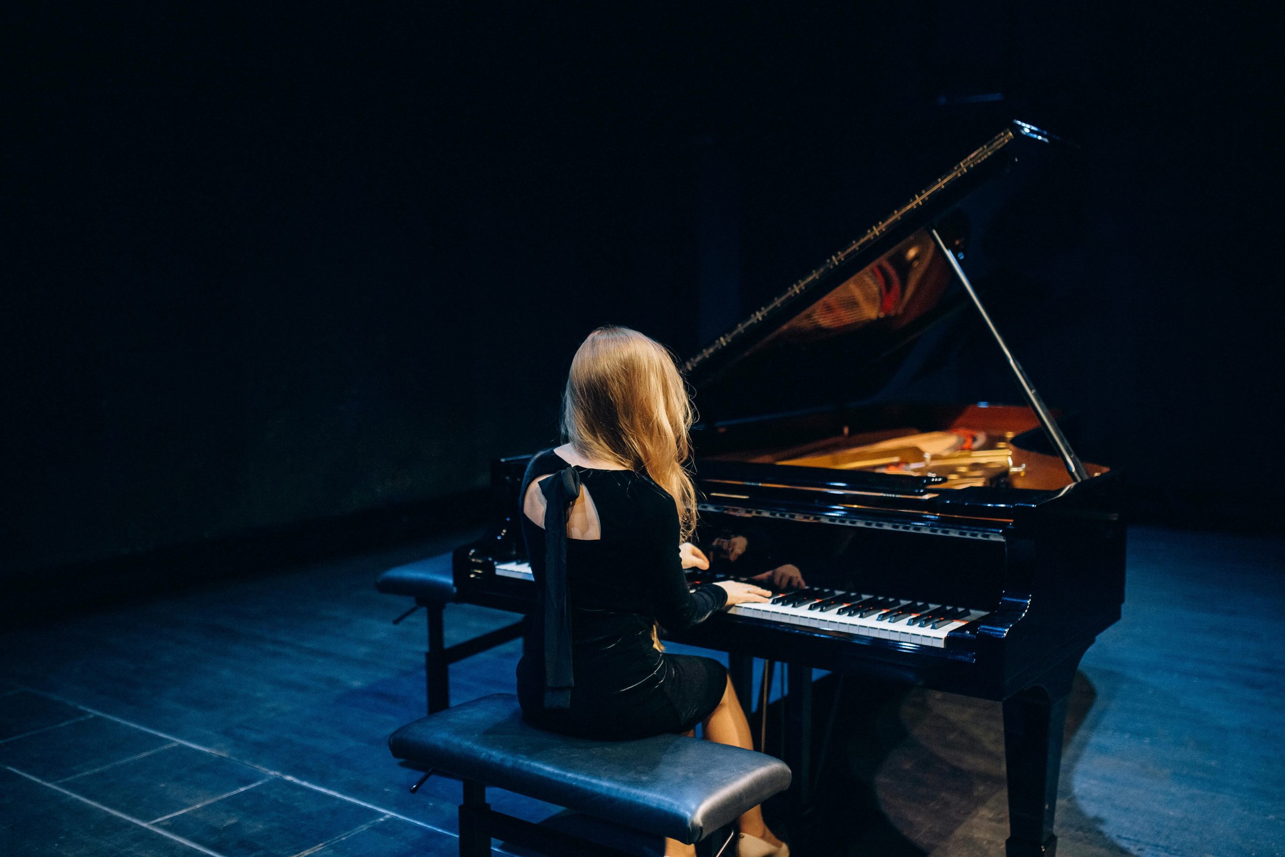 pexels-n-voitkevich-5070067